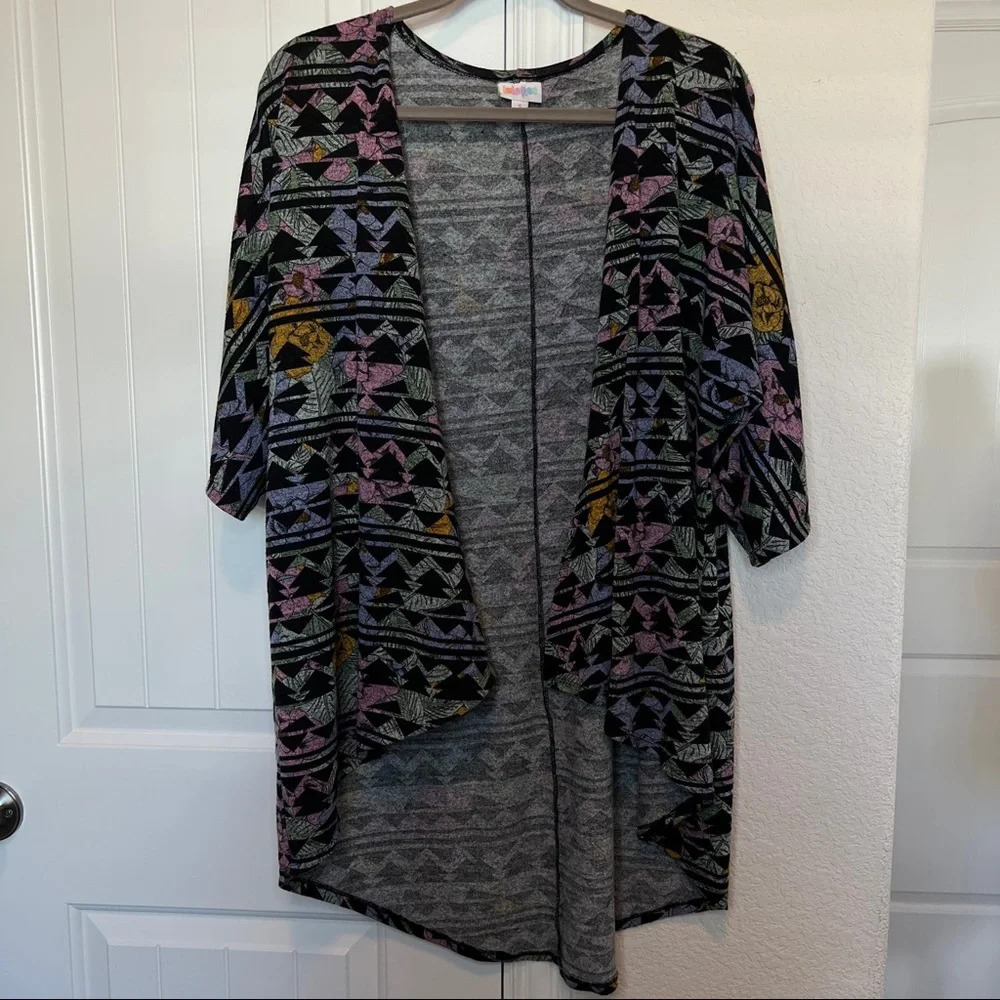 Lularoe Lindsay Small Knit, Black Broken Floral Pattern